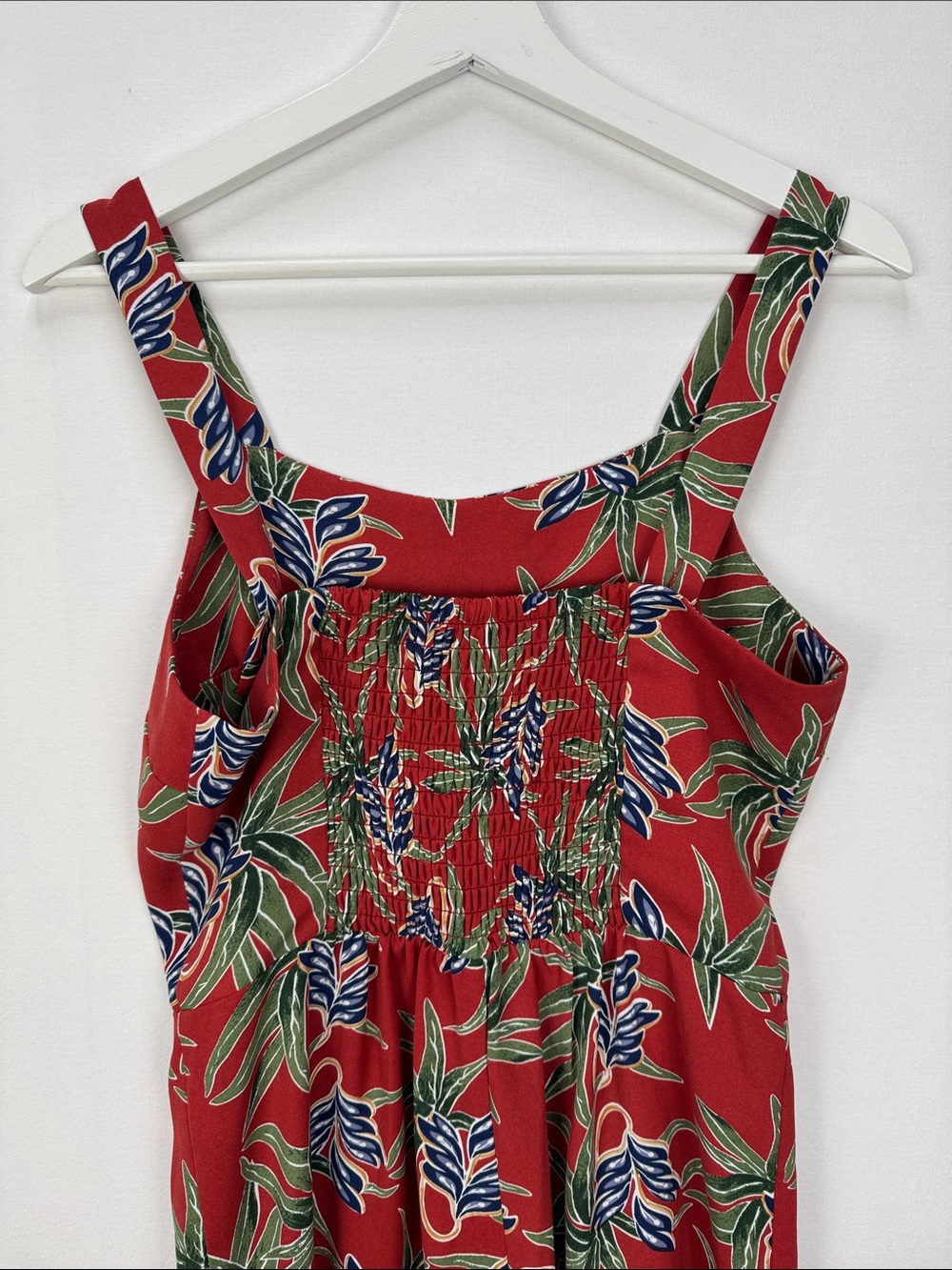 Moon River Tropical Floral Wide Leg Jumpsuit Women Small Red Smocked Back - Picture 6 of 7